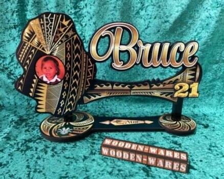 Shiny golden birthday key